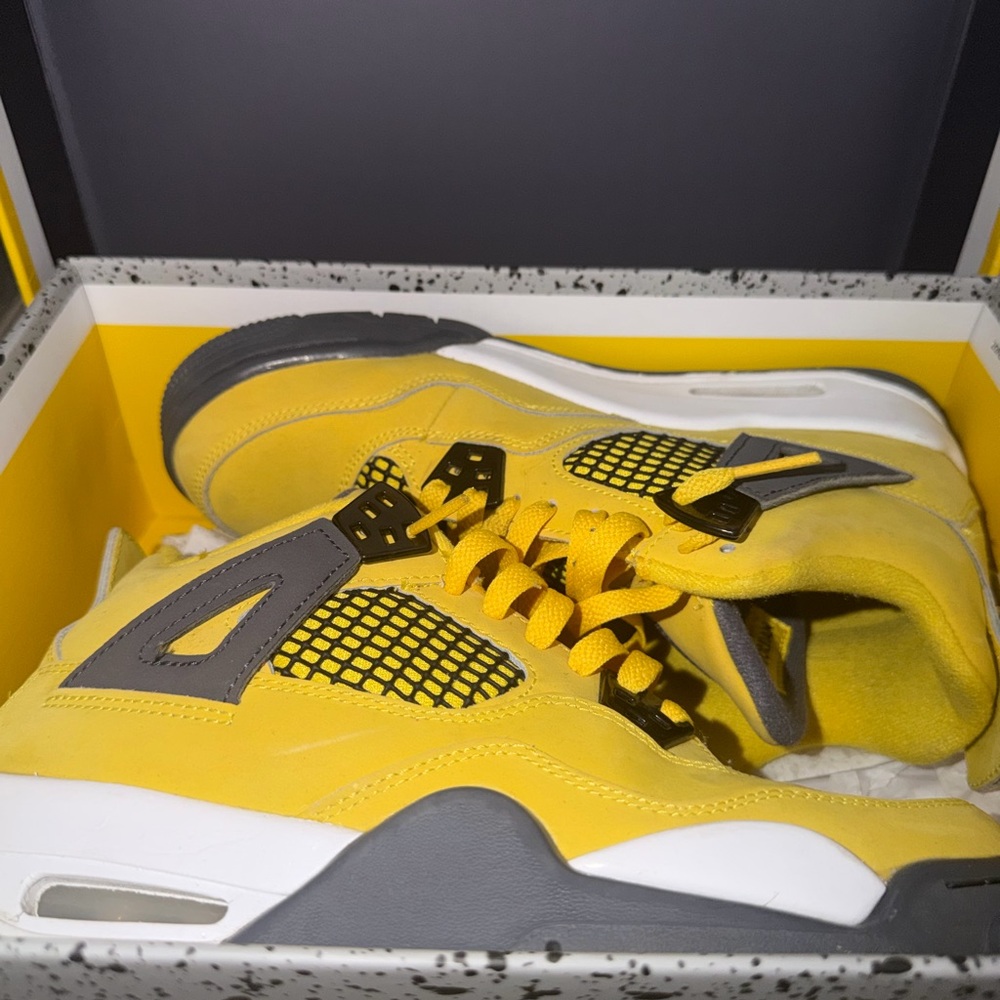 Jordan Kids Yellow and Gray Retro Sneakers